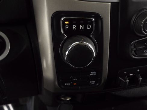 Used 2017 RAM 1500 Classic SLT w/ SLT Plus D￩cor Group image 32