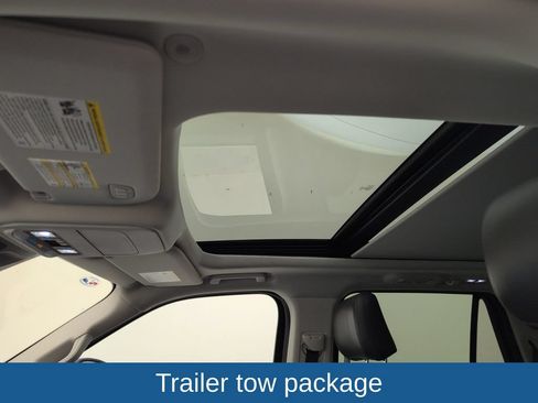 Used 2025 Ford Expedition Active AWD/4WD image 8