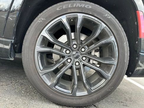 Used 2024 Jeep Grand Wagoneer L Series II w/ Quick Order Packagew 28T image 7