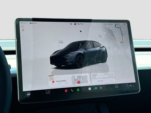 Used 2024 Tesla Model Y Performance AWD/4WD image 29