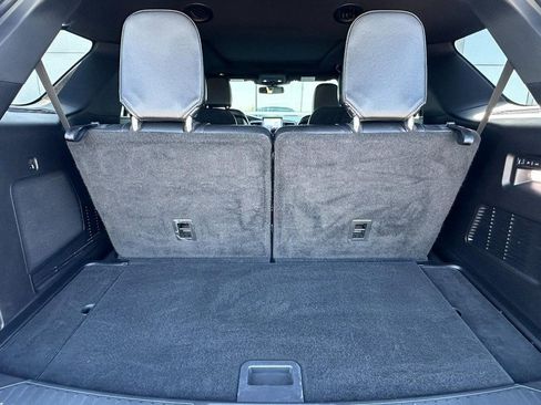 Used 2020 Ford Explorer Limited image 16