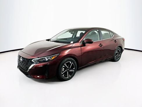 Used 2025 Nissan Sentra SV image 3