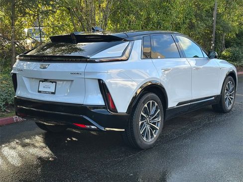 New 2026 Cadillac Lyriq Premium Sport image 5