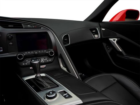 Used 2019 Chevrolet Corvette Z06 RWD image 38