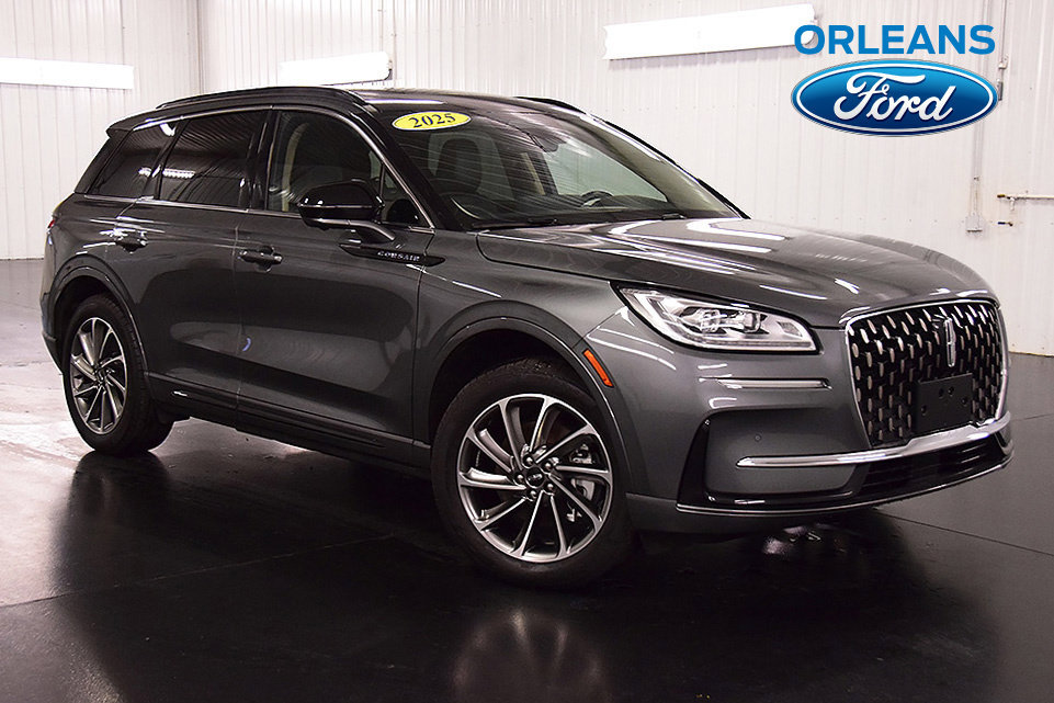 Used 2025 Lincoln Corsair Grand Touring w/ Equipment Group 301A AWD/4WD image 1