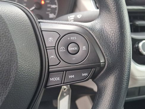 Certified 2024 Toyota Corolla Cross L image 22