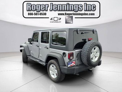 Used 2017 Jeep Wrangler Unlimited Sport w/ Quick Order Package 24S AWD/4WD image 3
