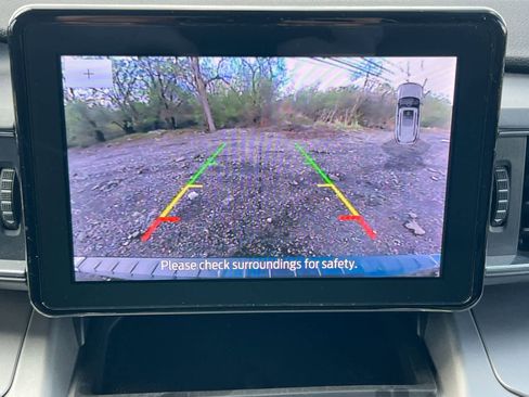 Used 2022 Ford Explorer XLT w/ Equipment Group 202A image 28