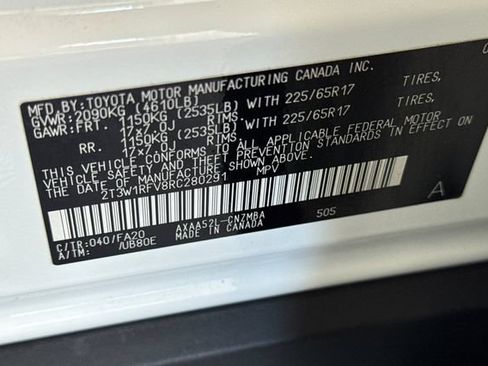 Used 2024 Toyota RAV4 XLE FWD image 56