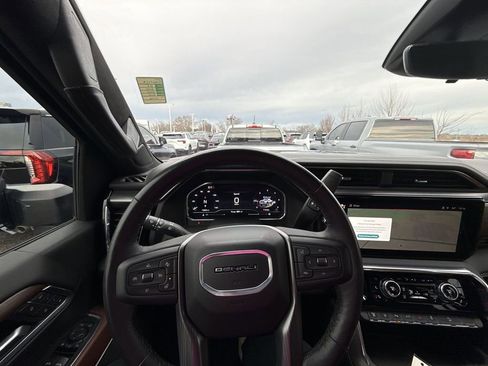 Certified 2025 GMC Sierra 2500 Denali Ultimate w/ Max Trailering Package image 17