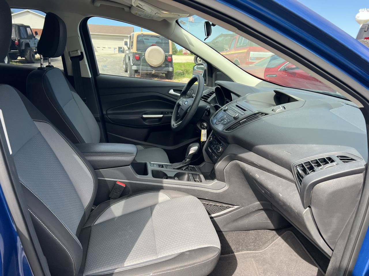 Used 2018 Ford Escape SE FWD image 15