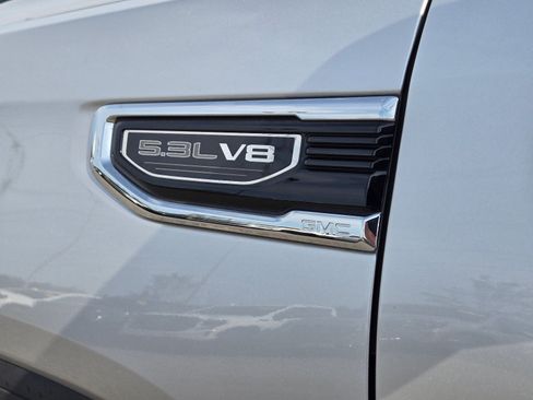 Used 2022 GMC Sierra 1500 SLT w/ SLT Premium Plus Package AWD/4WD image 13