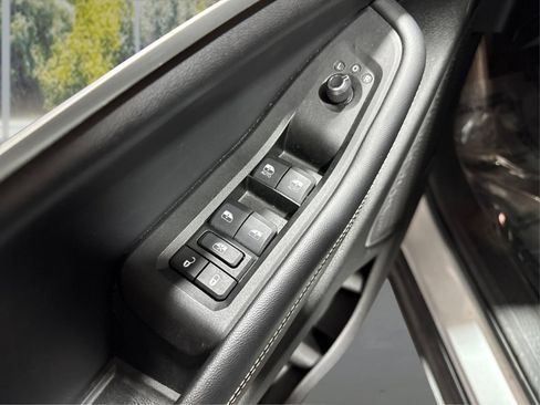 Used 2024 Jeep Grand Cherokee Limited 4xe AWD/4WD image 33