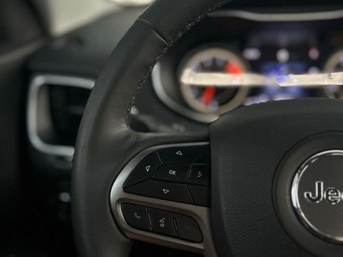 Used 2022 Jeep Cherokee Latitude Lux w/ Sun & Sound Group image 19