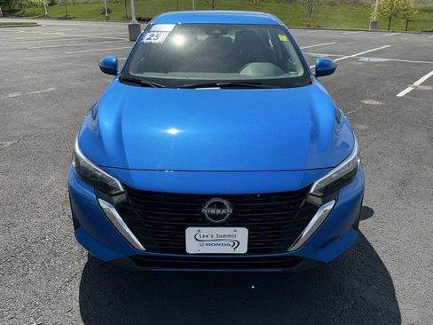 Used 2025 Nissan Sentra SV FWD image 9