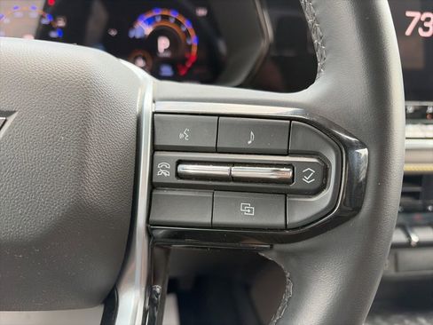 Used 2024 Chevrolet Colorado ZR2 w/ Technology Package AWD/4WD image 9