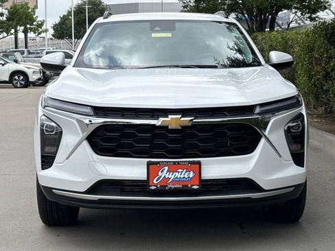 New 2026 Chevrolet Trax LT FWD image 8
