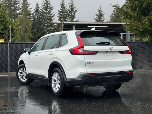 Used 2023 Honda CR-V LX image 3