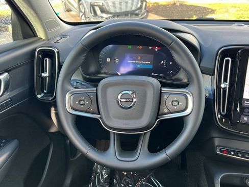 Certified 2026 Volvo XC40 B5 Plus w/ Protection Package Premier image 21