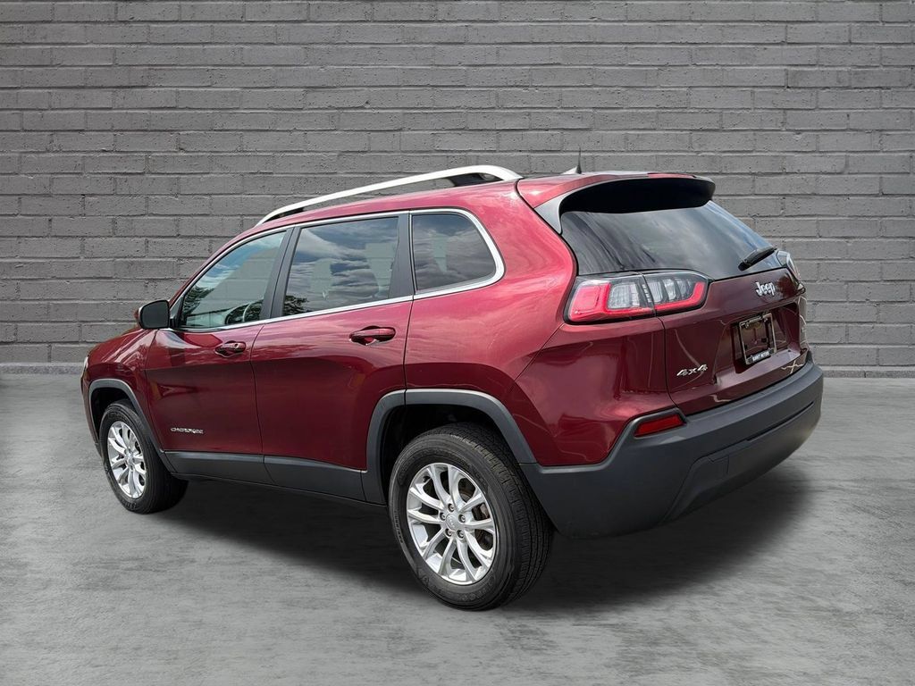 Used 2019 Jeep Cherokee Latitude w/ Popular Appearance Group AWD/4WD image 3