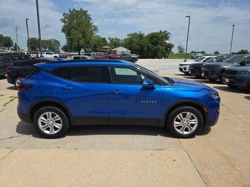 Used 2019 Chevrolet Blazer LT w/ Sound & Technology Package AWD/4WD image 9