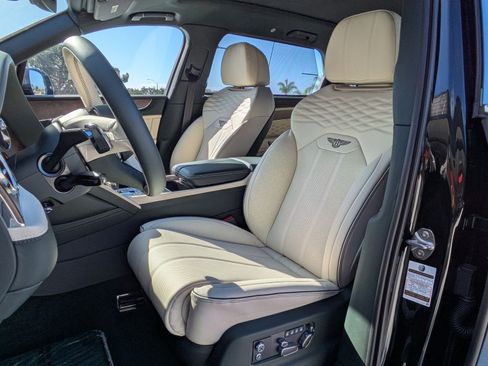 New 2025 Bentley Bentayga Extended Wheelbase AWD/4WD image 2