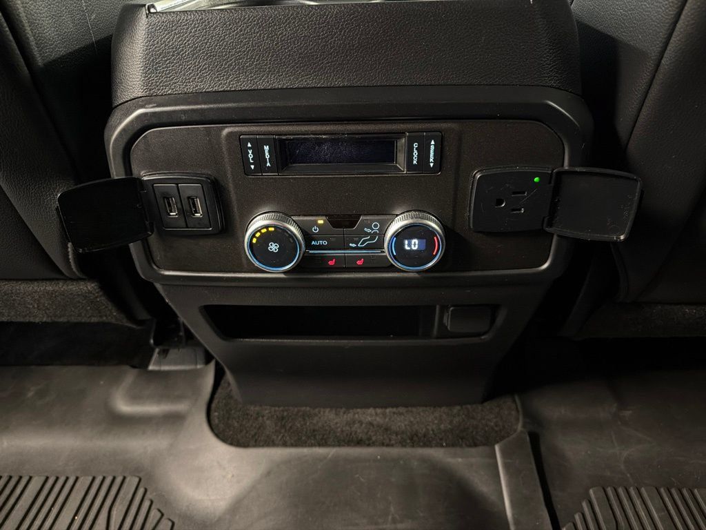 Used 2018 Ford Expedition Limited w/ Equipment Group 301A AWD/4WD image 39