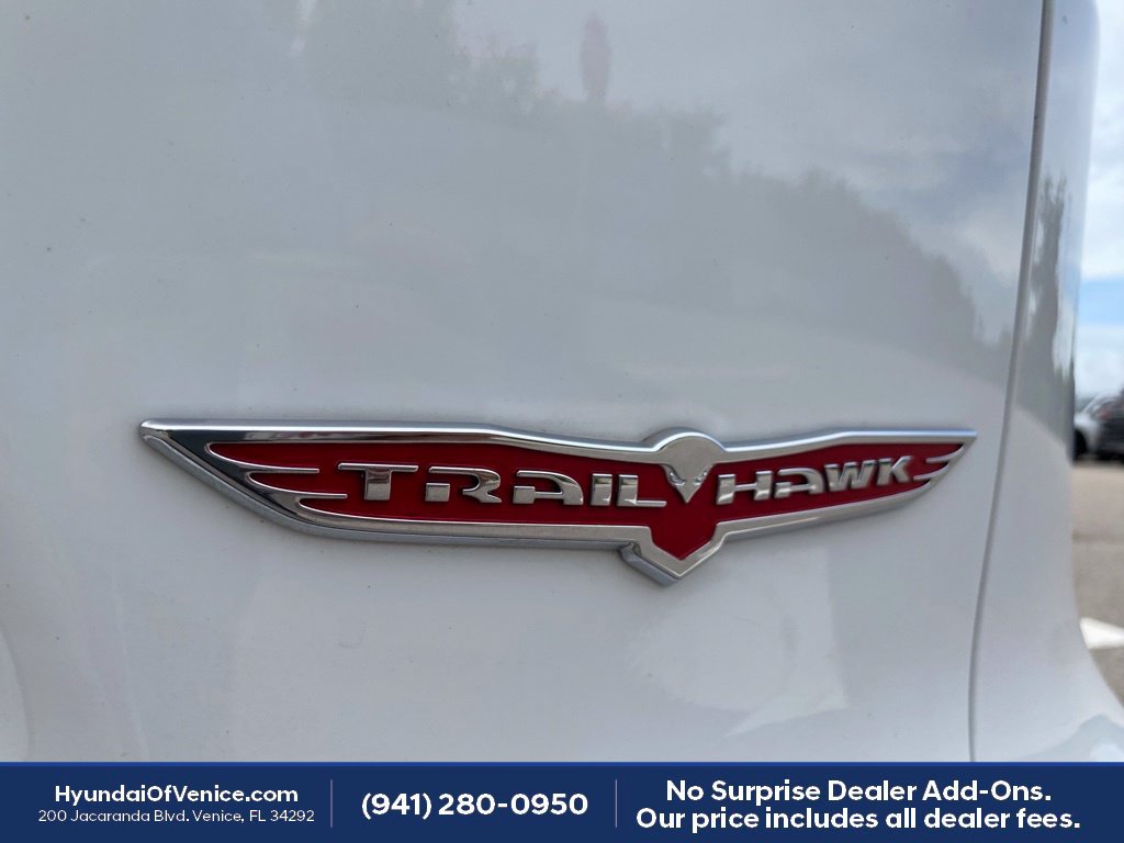 Used 2022 Jeep Cherokee Trailhawk w/ Premium Leather Package AWD/4WD image 29