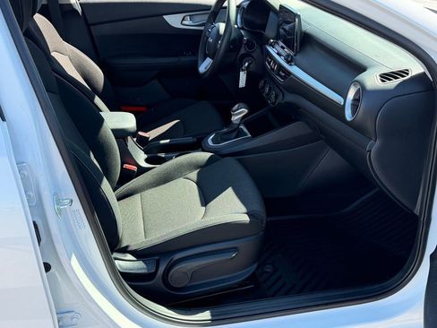 Used 2024 Kia Forte LXS image 23