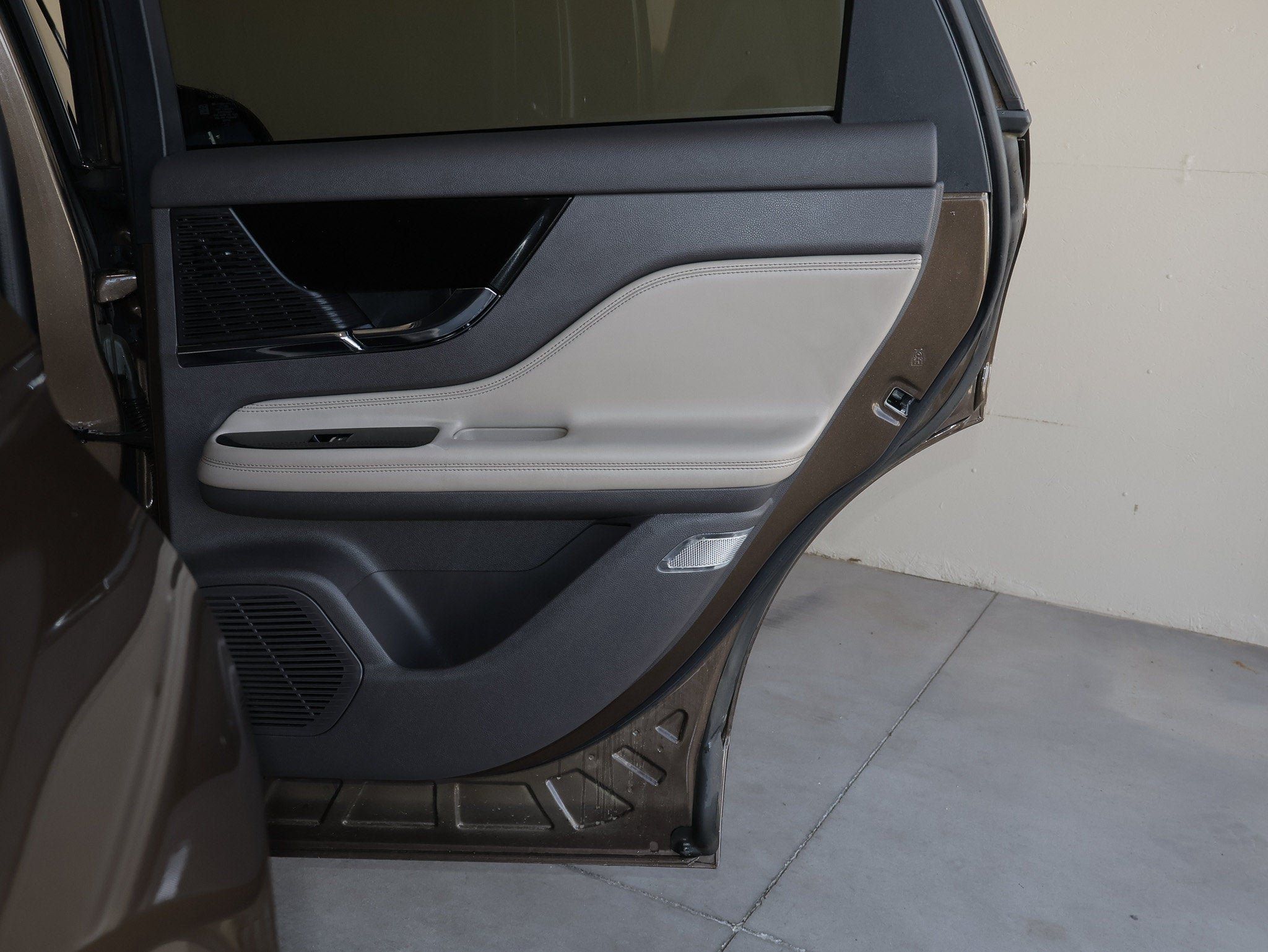 Used 2022 Lincoln Corsair AWD w/ Equipment Group 101A image 45