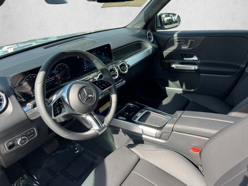 New 2026 Mercedes-Benz GLB 250 4MATIC image 11