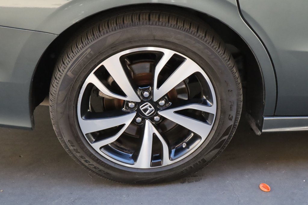 Used 2018 Honda Odyssey Elite image 11