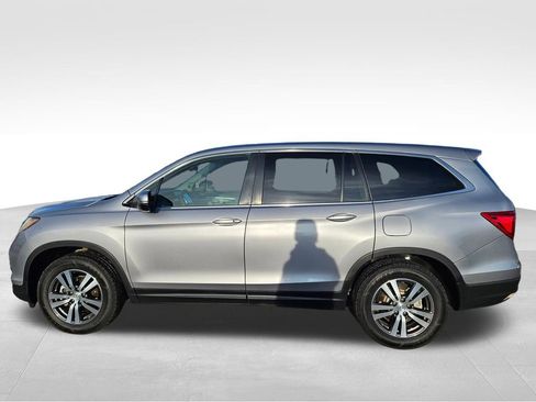 Used 2017 Honda Pilot EX image 8