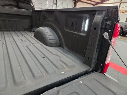 Used 2018 Ford F250 Lariat w/ Lariat Value Package AWD/4WD image 31