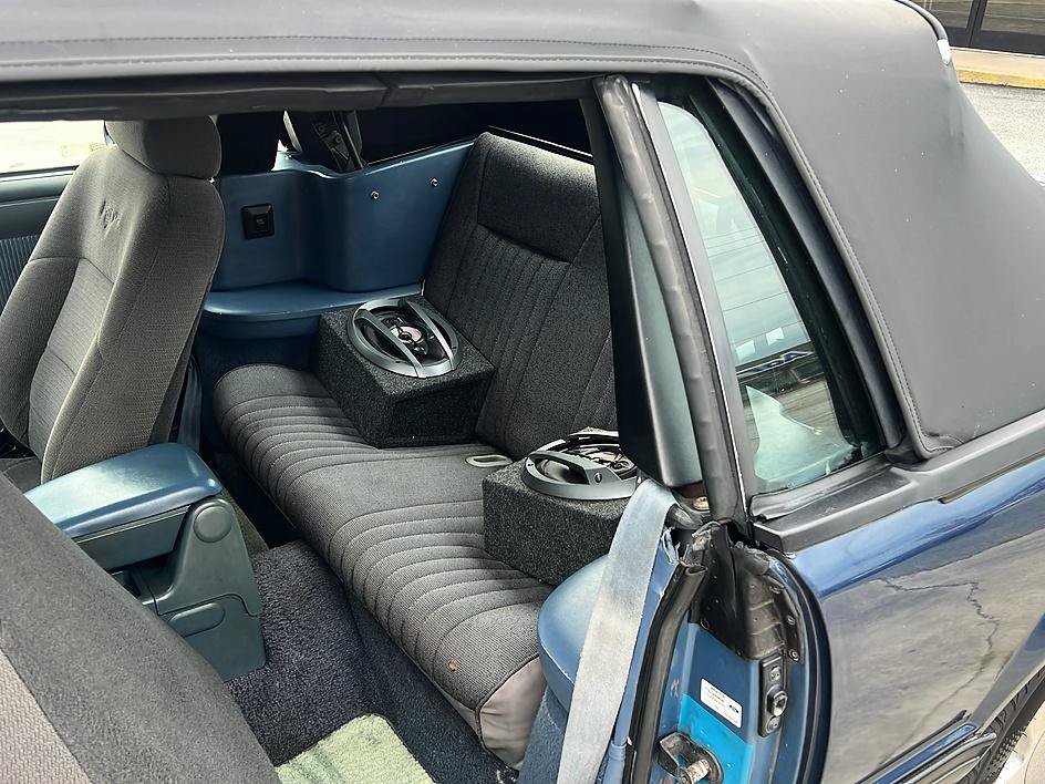 Used 1989 Ford Mustang LX RWD image 16