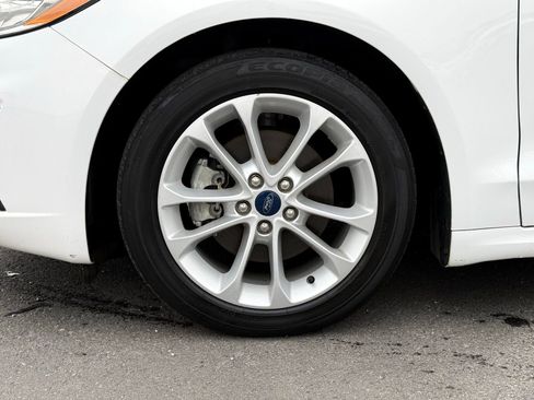 Used 2019 Ford Fusion SE FWD image 10