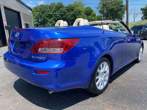 Used 2010 Lexus IS 250C w/ Luxury Pkg RWD image 3