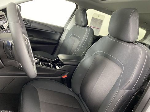Used 2023 Jeep Grand Cherokee L Laredo w/ Luxury Tech Group I AWD/4WD image 17