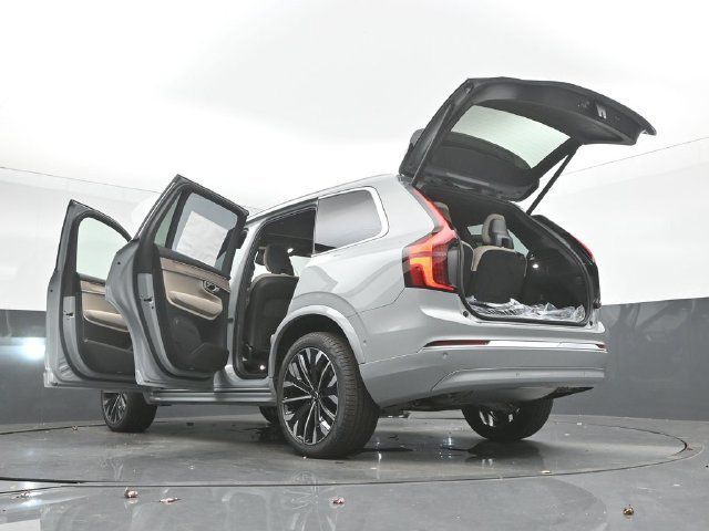 New 2026 Volvo XC90 B6 Plus w/ Protection Package Premier AWD/4WD image 57