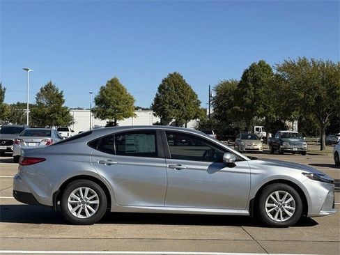 New 2026 Toyota Camry LE FWD image 3