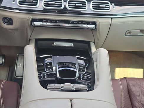 Used 2025 Mercedes-Benz Maybach GLS 600 4MATIC image 13