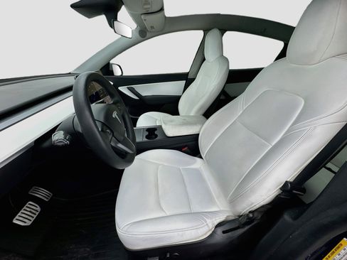 Used 2022 Tesla Model Y Performance AWD/4WD image 13