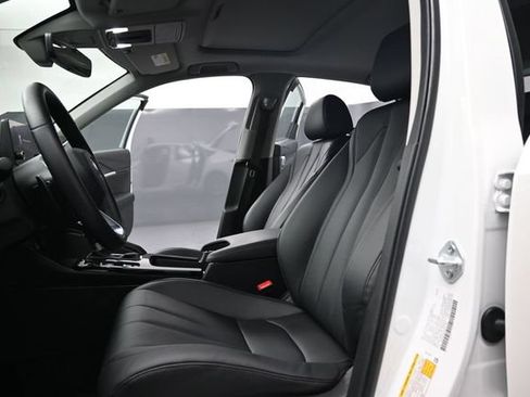Used 2025 Acura Integra FWD image 15