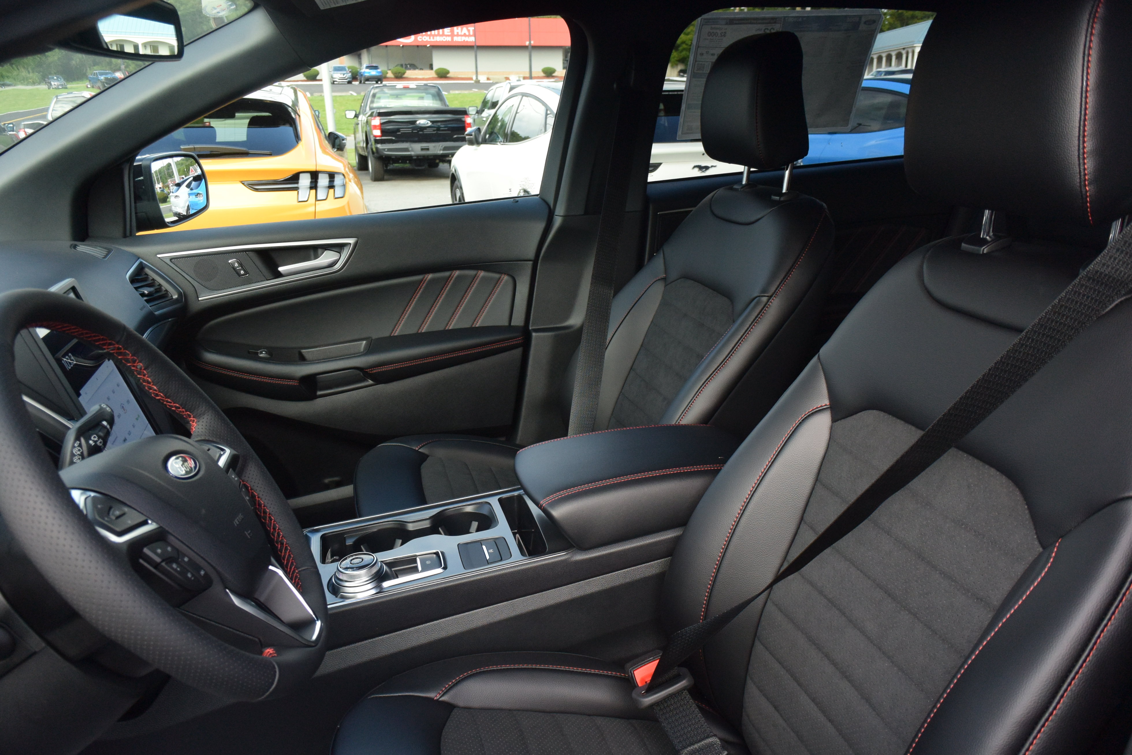 Used 2024 Ford Edge ST-Line AWD/4WD image 11