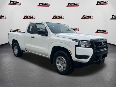 Used 2025 Nissan Frontier S w/ S Utility Package image 3