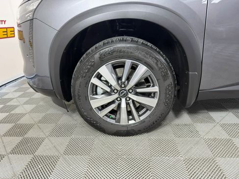 New 2026 Nissan Pathfinder SL image 10