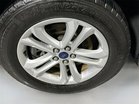 Used 2019 Ford Edge SEL w/ Equipment Group 201A image 33