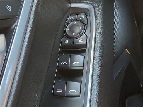 Certified 2025 GMC Sierra 1500 SLT image 22