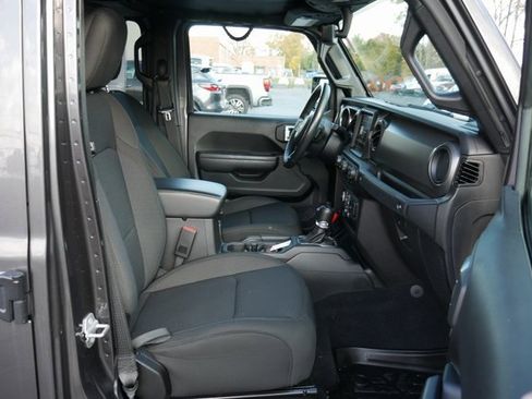 Used 2022 Jeep Gladiator Sport image 26