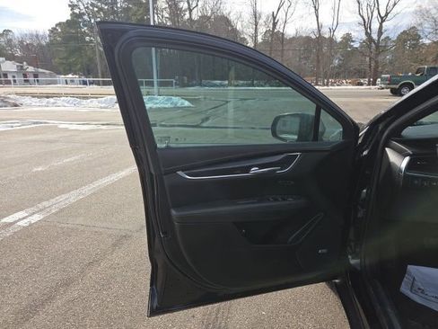 Used 2022 Cadillac XT5 Premium Luxury w/ Technology Package image 10